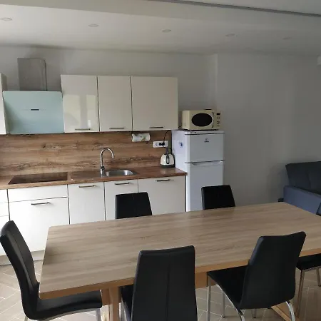 Apartmaji Maln Apartment *