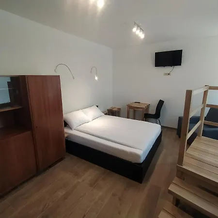 Apartmaji Maln *